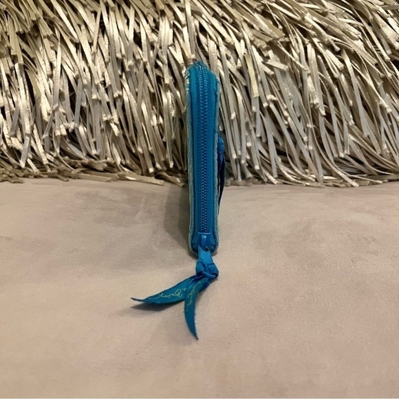 VERA BRADLEY Bermuda Blue Zip Around Wallet Long Green Paisley Retired Travel - Picture 3 of 11